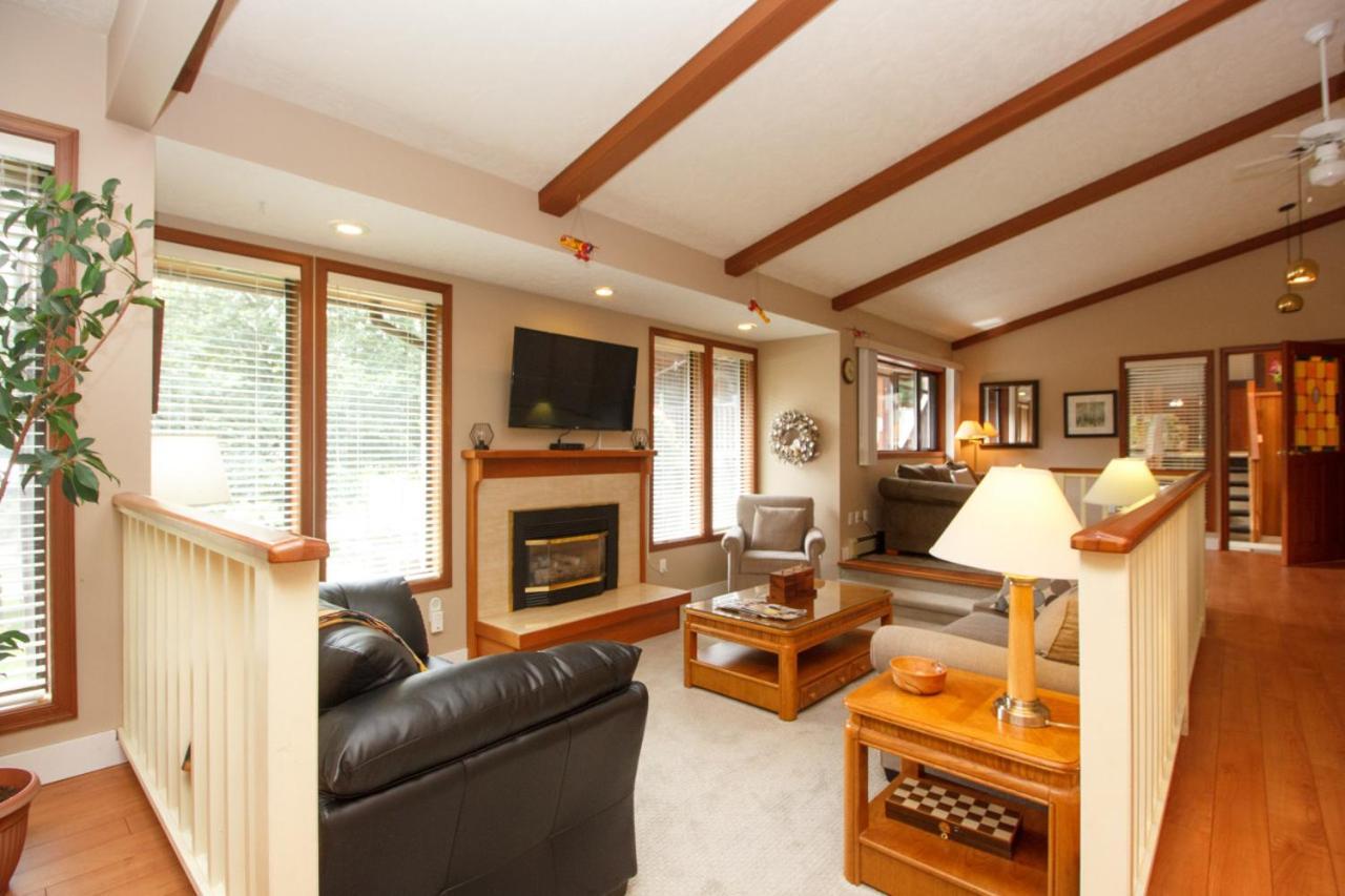 Coles Bay Vacation Retreat Villa North Saanich Dış mekan fotoğraf